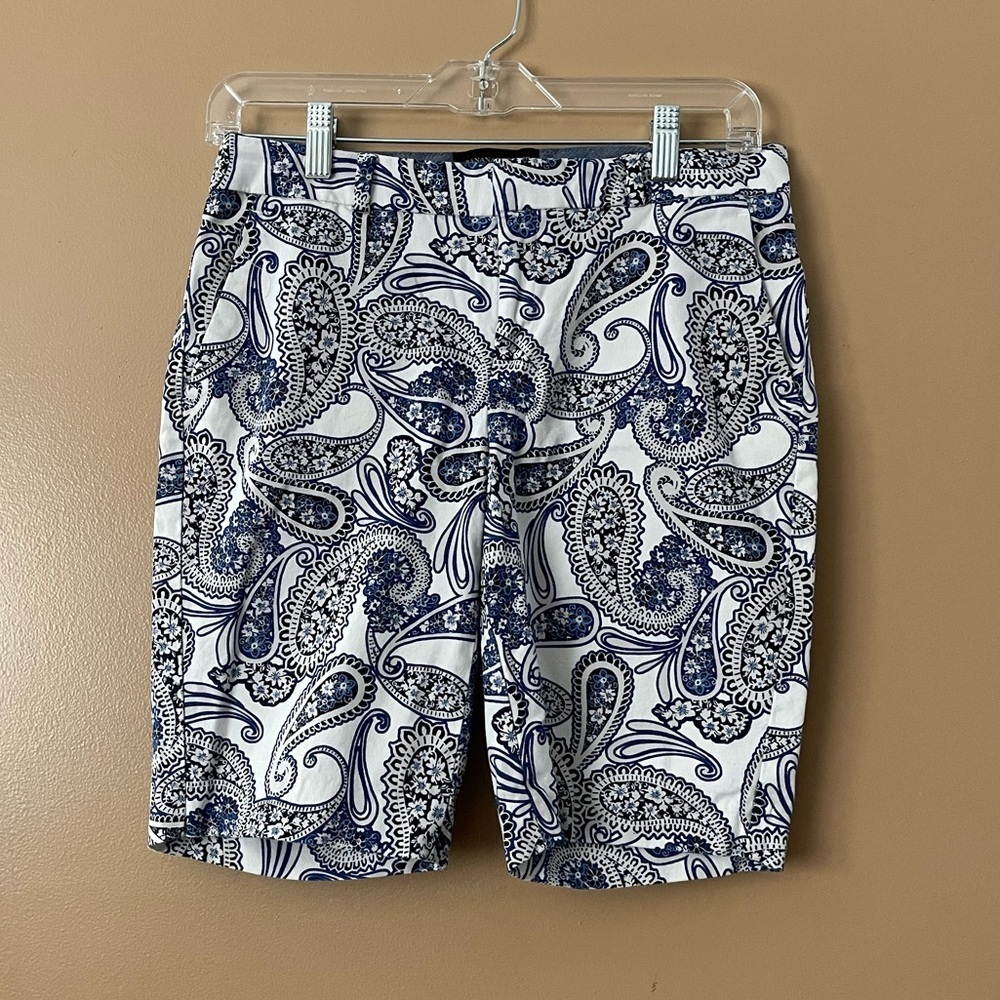 Banana Republic Blue and White Paisley Bermuda shorts size 0